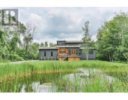 21115 YONGE STREET, East Gwillimbury, Ontario