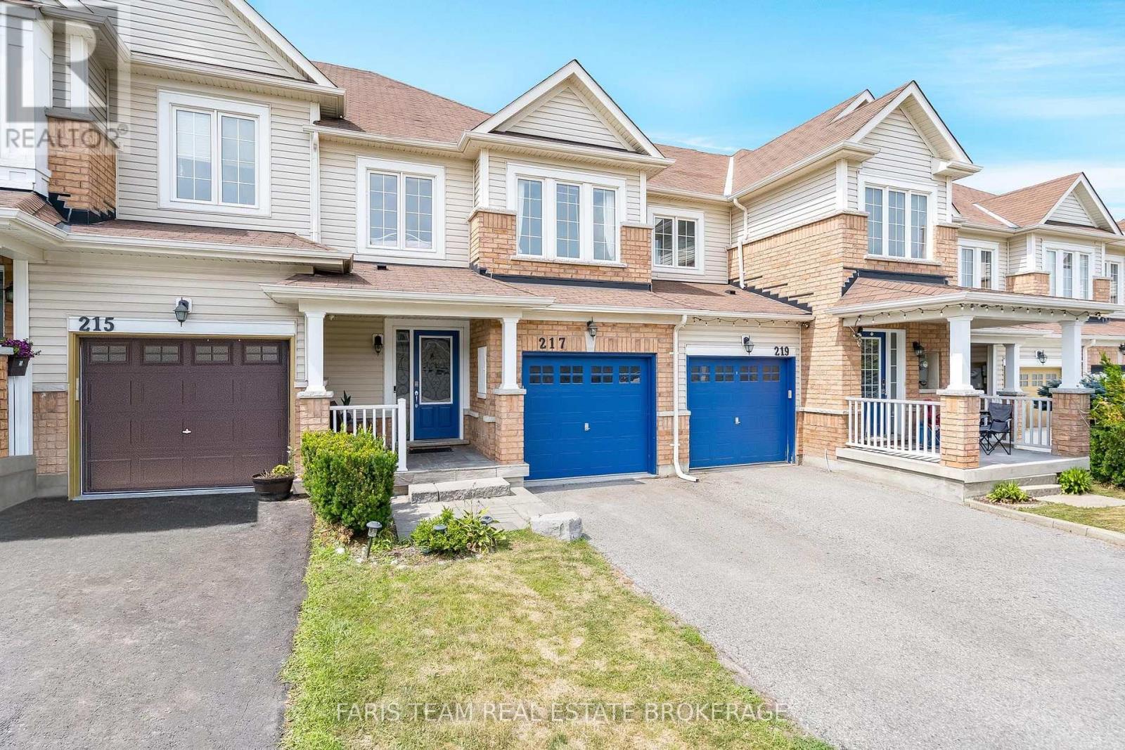 217 Orr Drive, Bradford West Gwillimbury, Ontario  L3Z 0S3 - Photo 3 - N13633336