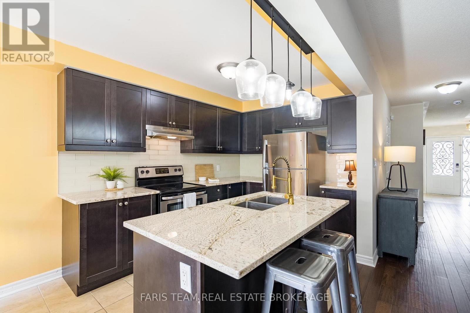 217 Orr Drive, Bradford West Gwillimbury, Ontario  L3Z 0S3 - Photo 6 - N13633336