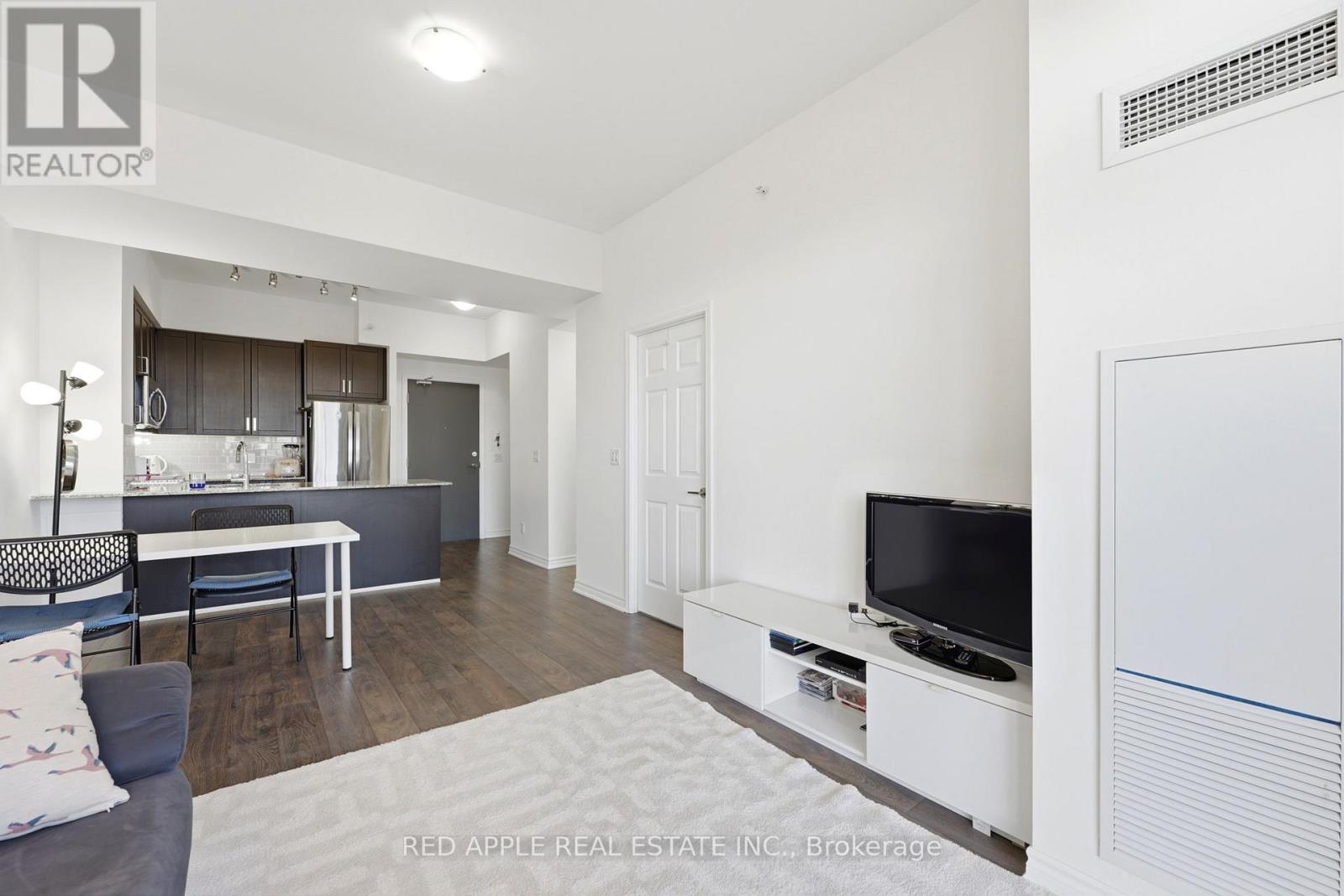 719 - 11611 Yonge Street N, Richmond Hill, Ontario L4E 3N8 - Photo 2 - N13633394