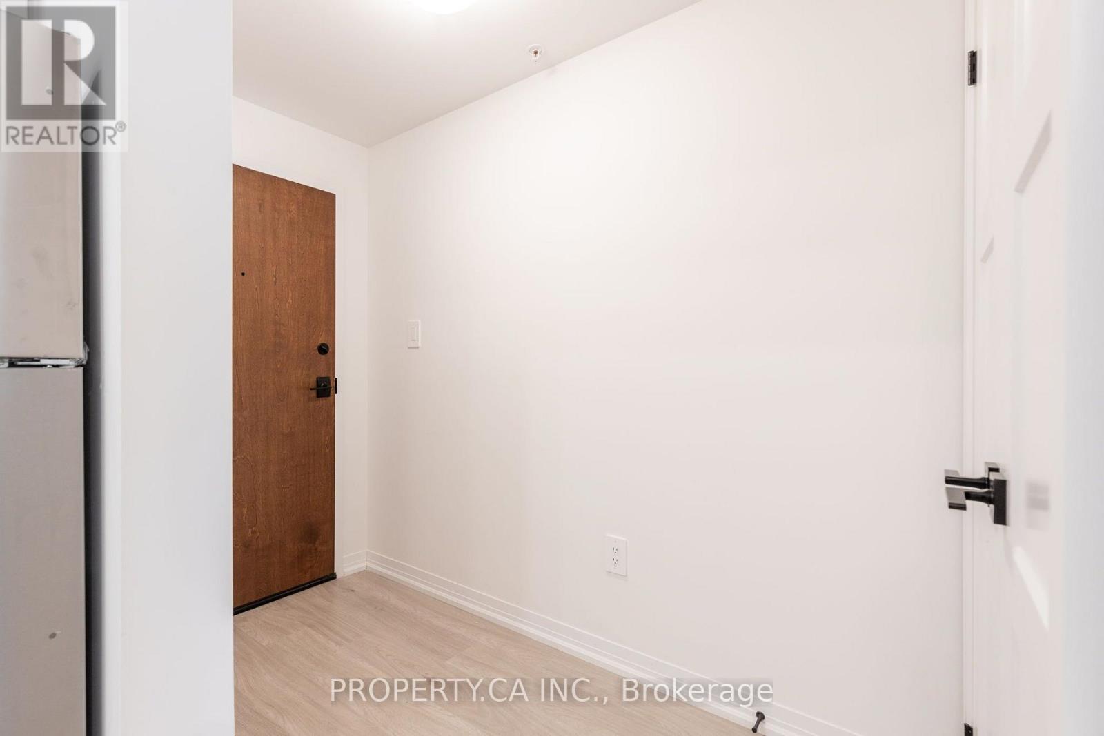 205 - 15 Kneeshaw Drive, Barrie, Ontario  L9J 0J8 - Photo 10 - S13633414