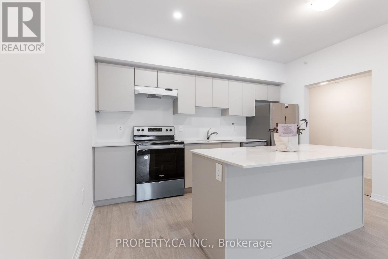 205 - 15 Kneeshaw Drive, Barrie, Ontario  L9J 0J8 - Photo 7 - S13633414
