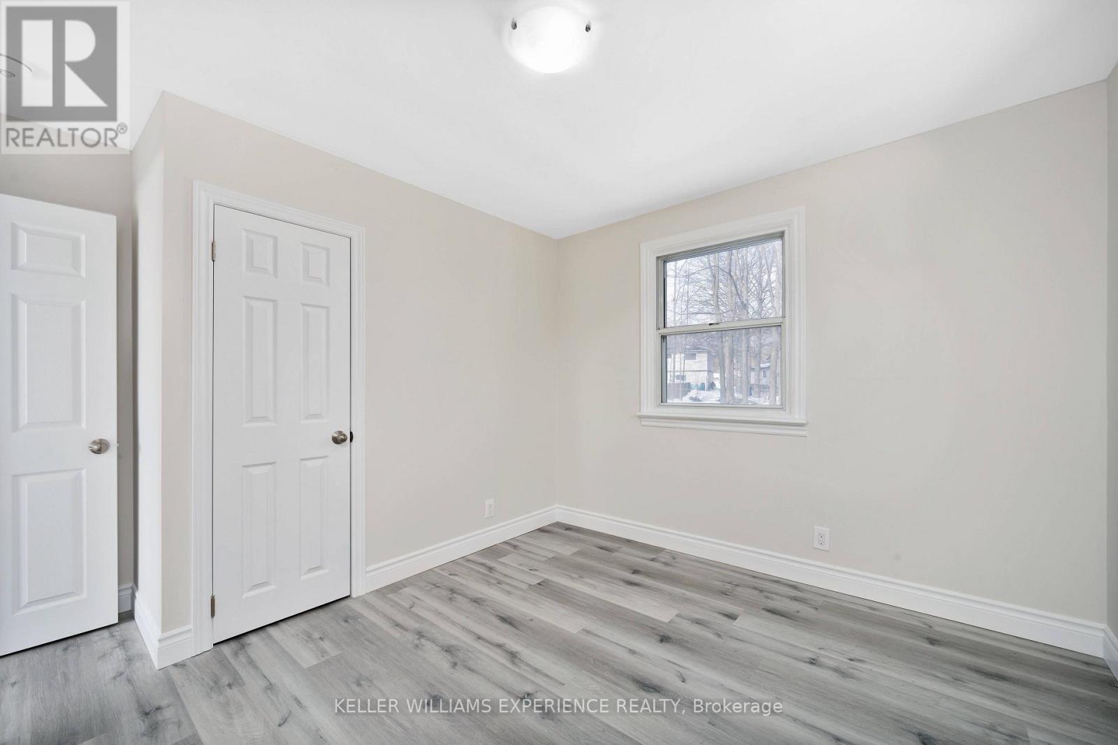 Upper - 52 Cundles Road E, Barrie (Cundles East), Ontario  L4M 2Z7 - Photo 9 - S13633440