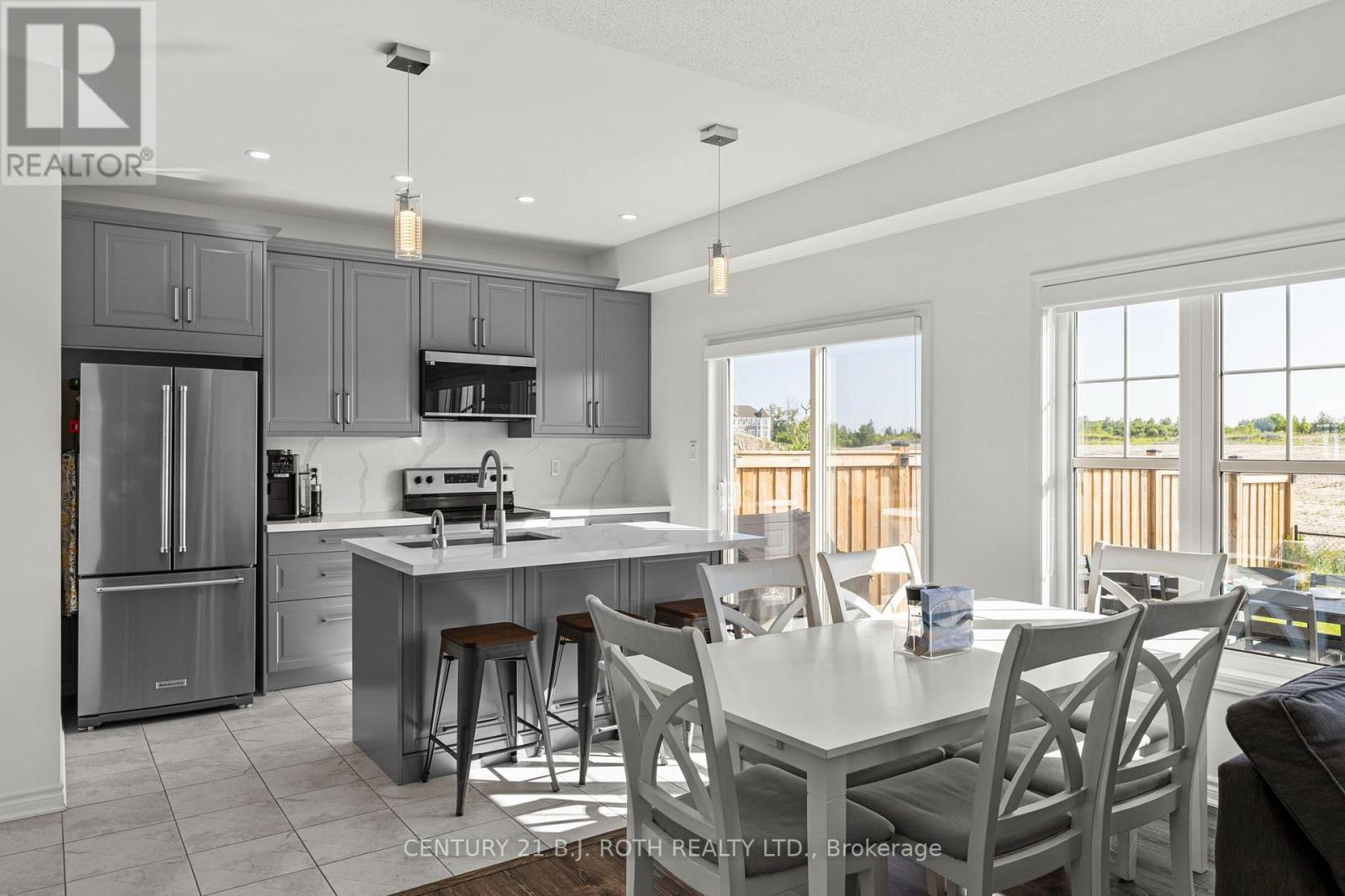 32 Sandhill Crane Drive, Wasaga Beach, Ontario  L9Z 0J6 - Photo 6 - S13633520