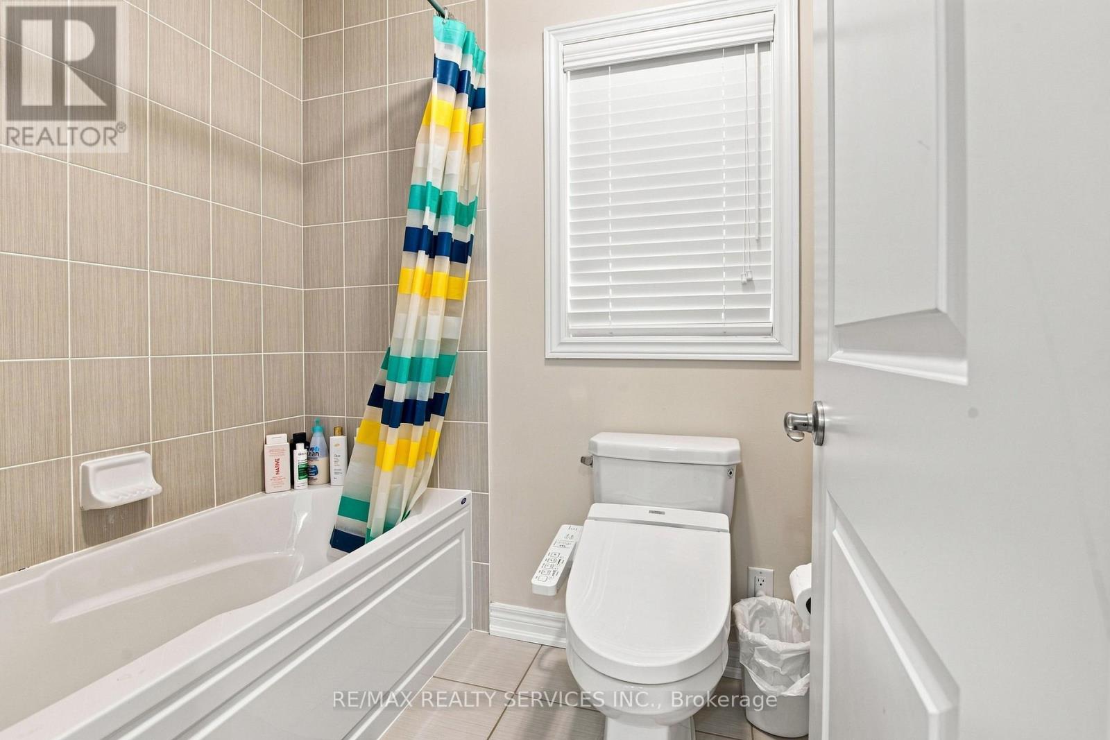 196 Bonnieglen Farm Boulevard, Caledon, Ontario  L7C 4C1 - Photo 38 - W13633354