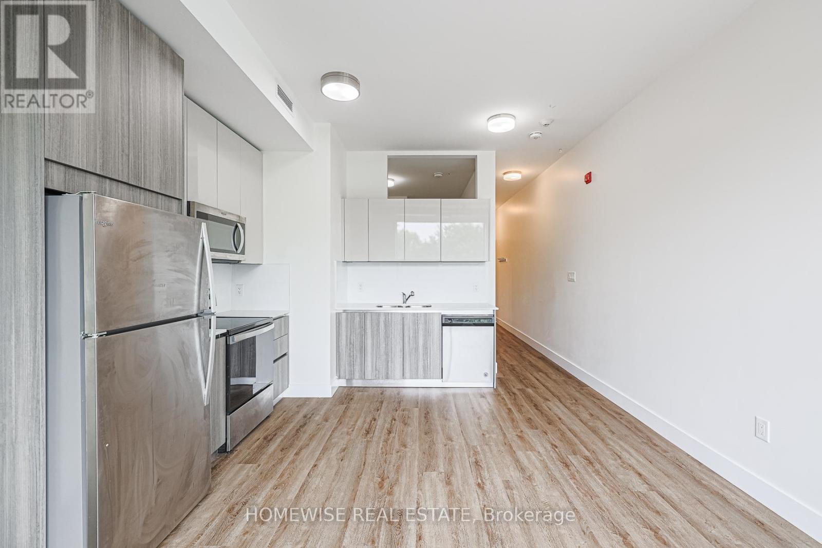 204 - 3020 Dundas Street W, Toronto, Ontario  M6P 1Z3 - Photo 3 - W13633370