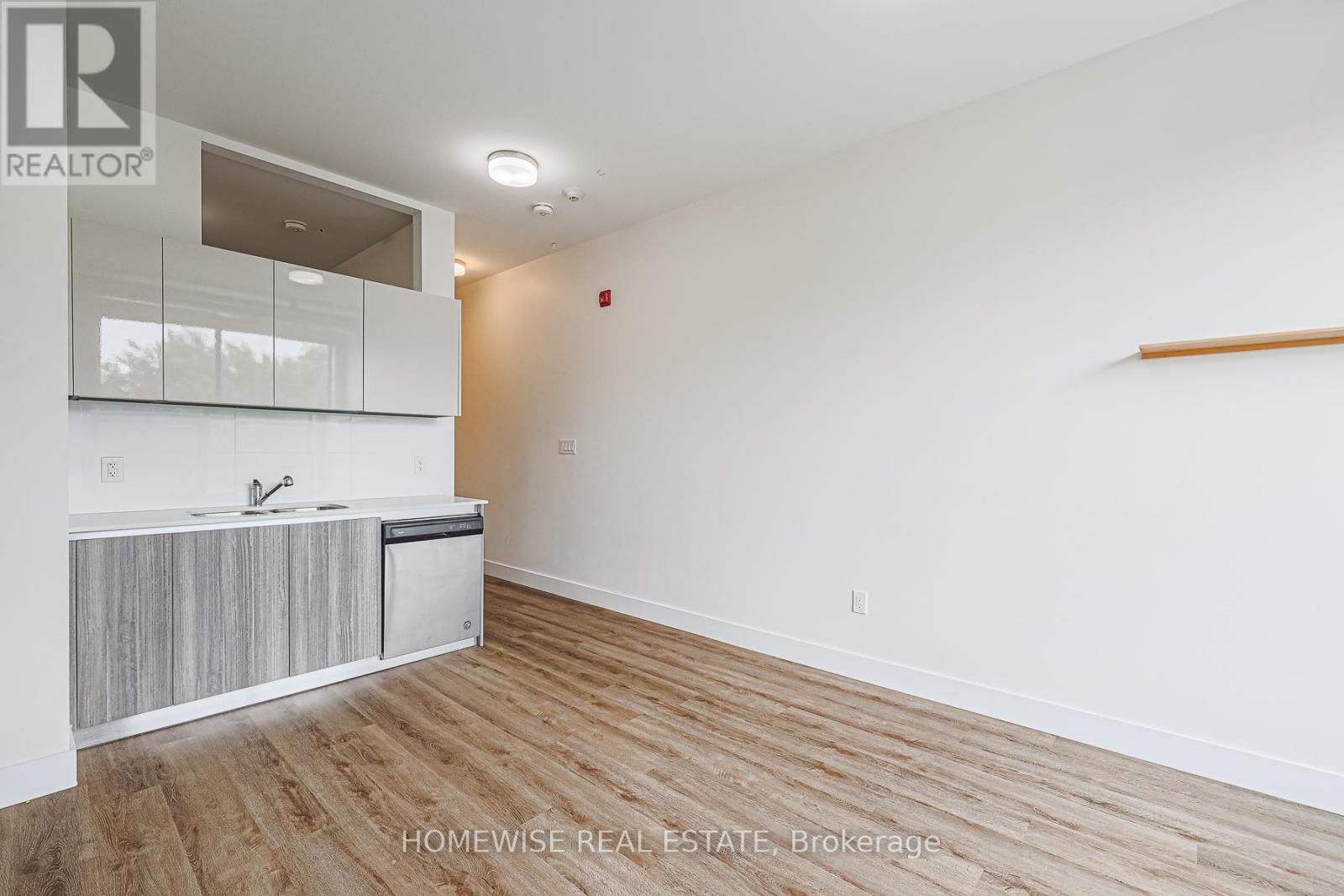 204 - 3020 Dundas Street W, Toronto, Ontario  M6P 1Z3 - Photo 5 - W13633370