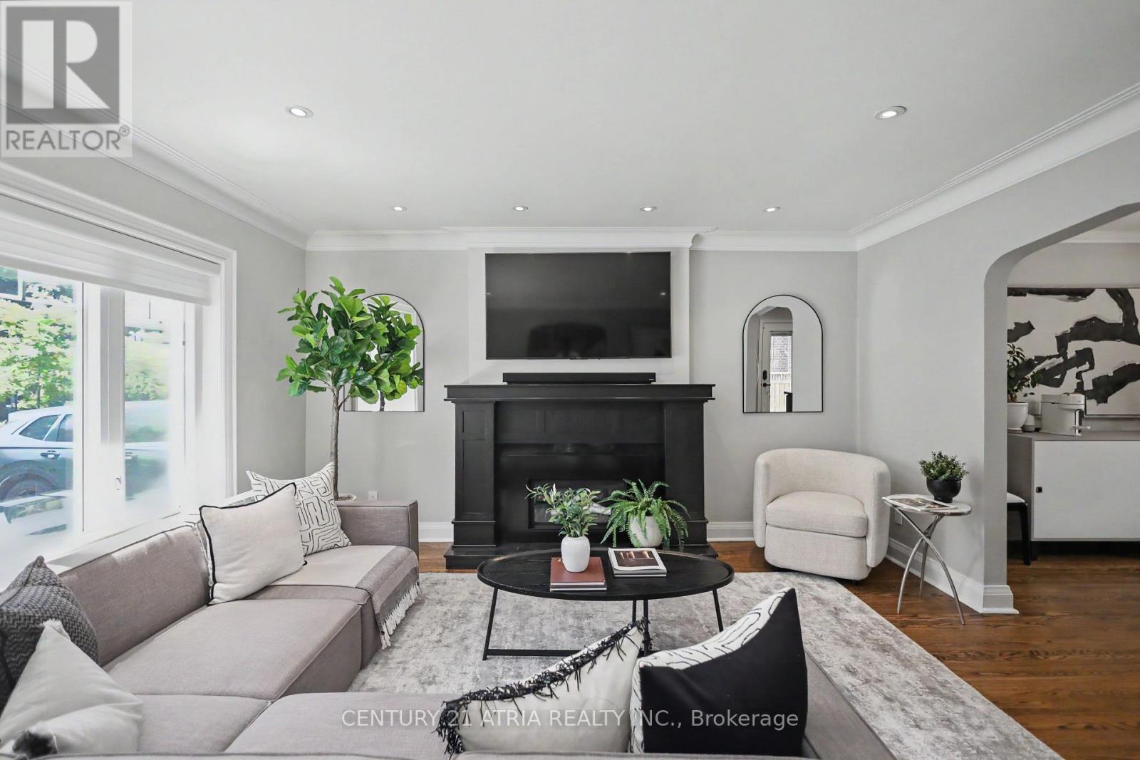 62 Lynngrove Avenue, Toronto, Ontario  M8X 1M9 - Photo 14 - W13633506