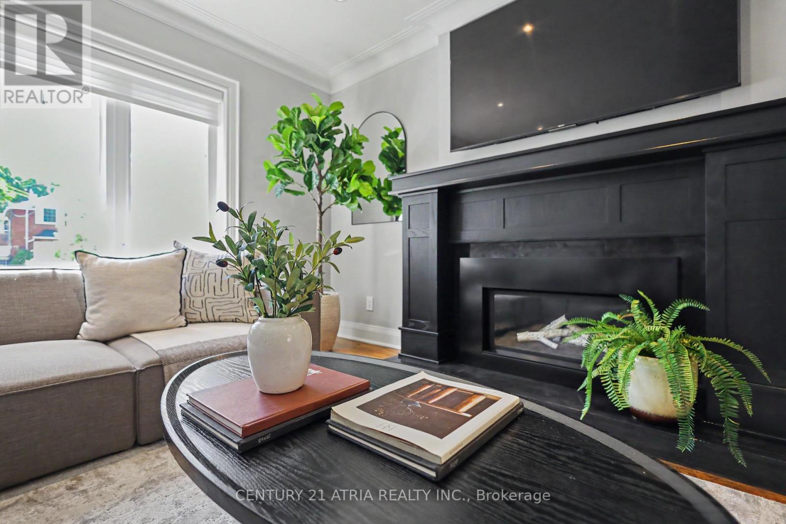 62 Lynngrove Avenue, Toronto, Ontario  M8X 1M9 - Photo 15 - W13633506