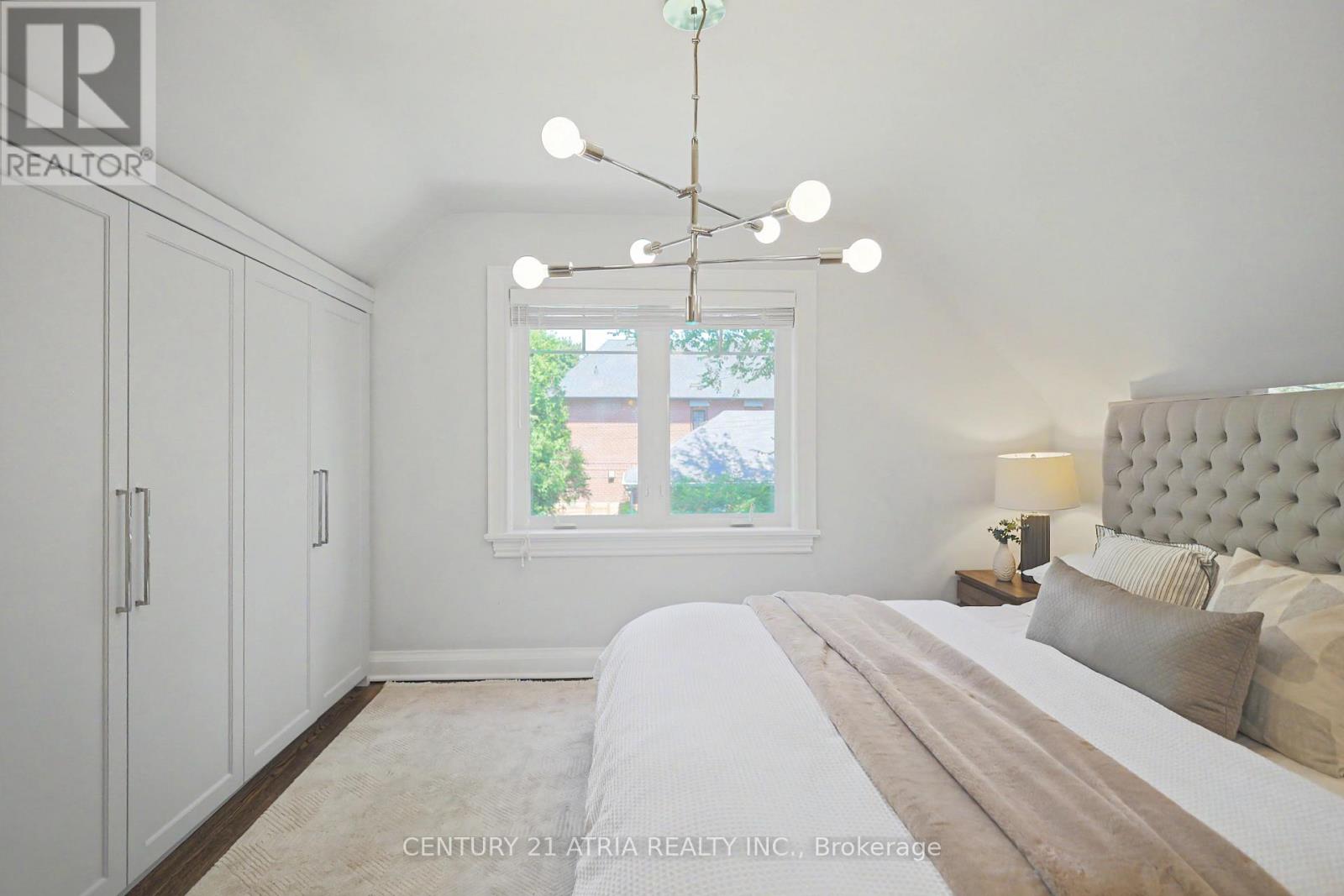 62 Lynngrove Avenue, Toronto, Ontario  M8X 1M9 - Photo 17 - W13633506