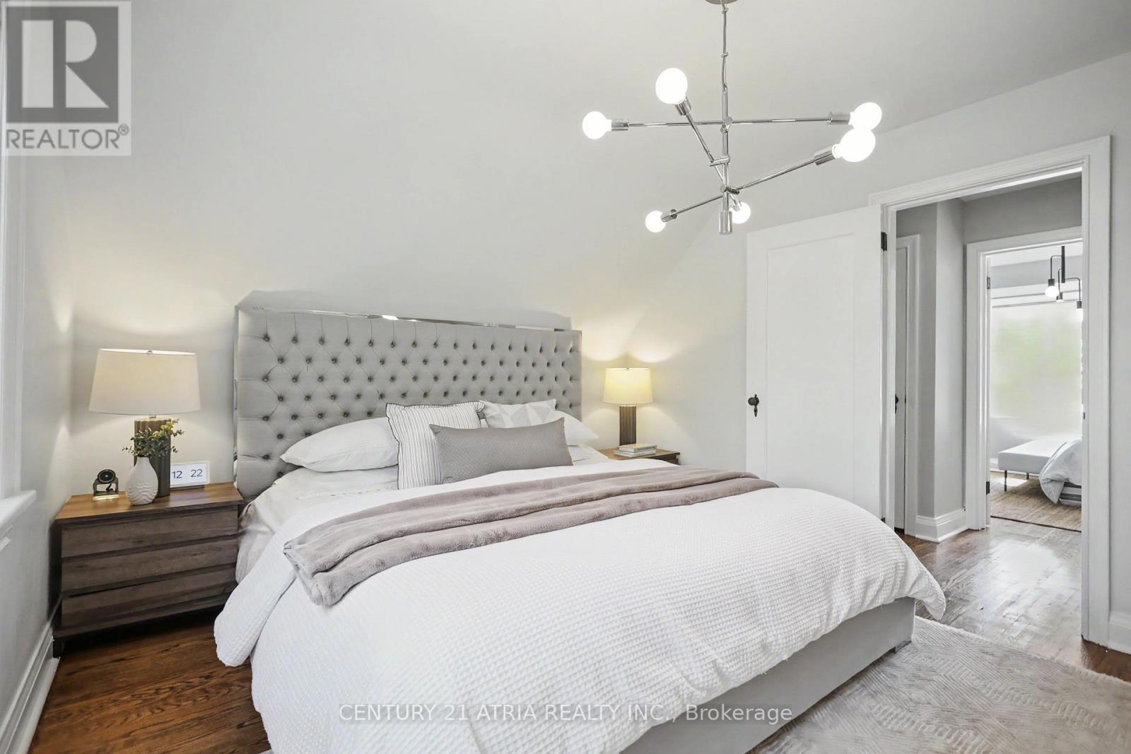 62 Lynngrove Avenue, Toronto, Ontario  M8X 1M9 - Photo 18 - W13633506