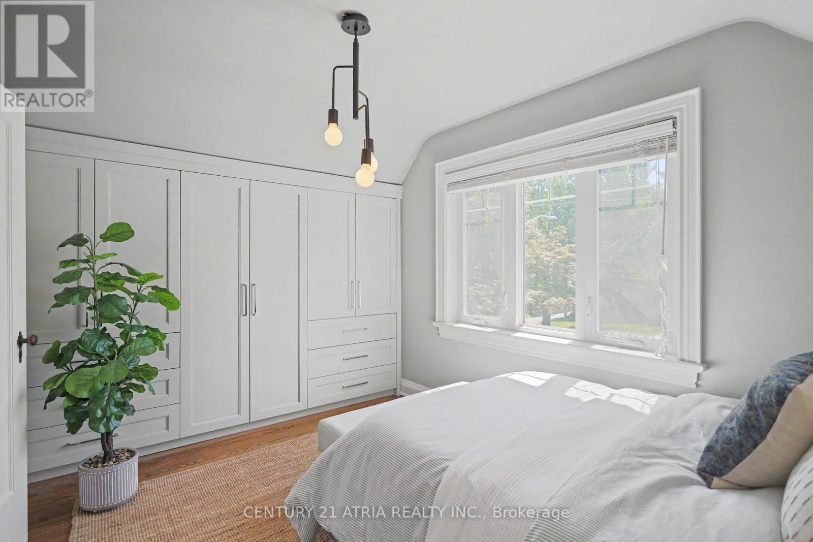 62 Lynngrove Avenue, Toronto, Ontario  M8X 1M9 - Photo 20 - W13633506