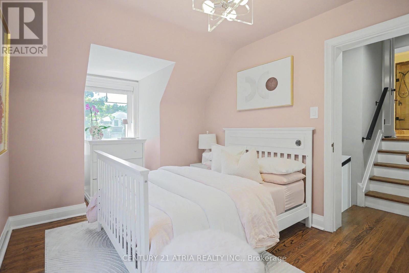 62 Lynngrove Avenue, Toronto, Ontario  M8X 1M9 - Photo 22 - W13633506
