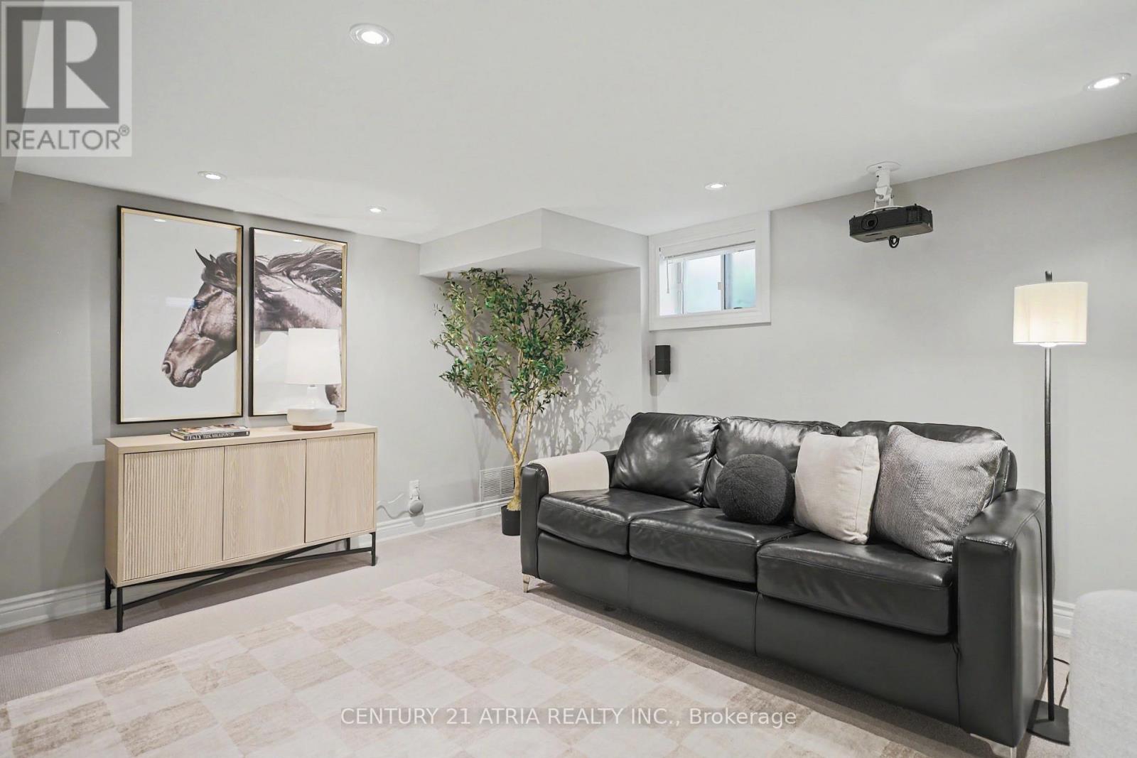 62 Lynngrove Avenue, Toronto, Ontario  M8X 1M9 - Photo 30 - W13633506