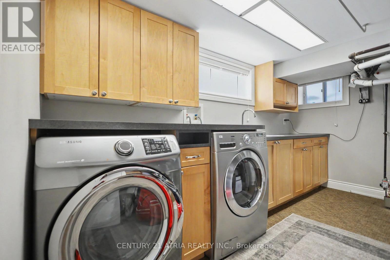 62 Lynngrove Avenue, Toronto, Ontario  M8X 1M9 - Photo 32 - W13633506