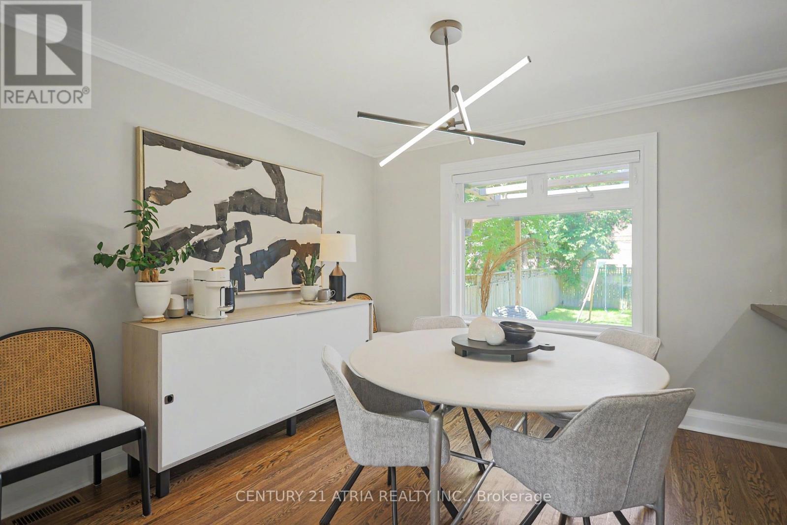 62 Lynngrove Avenue, Toronto, Ontario  M8X 1M9 - Photo 7 - W13633506
