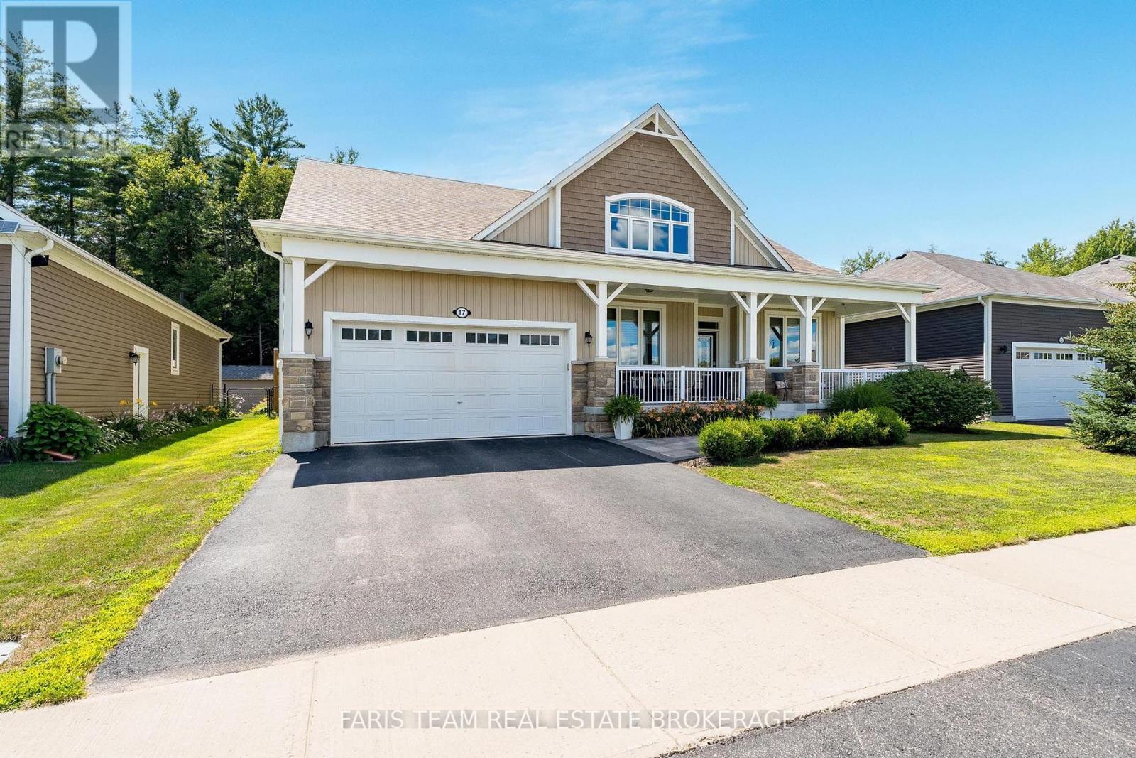 17 Fawnbrook Court, Bracebridge, Ontario  P1L 0A3 - Photo 2 - X13633496