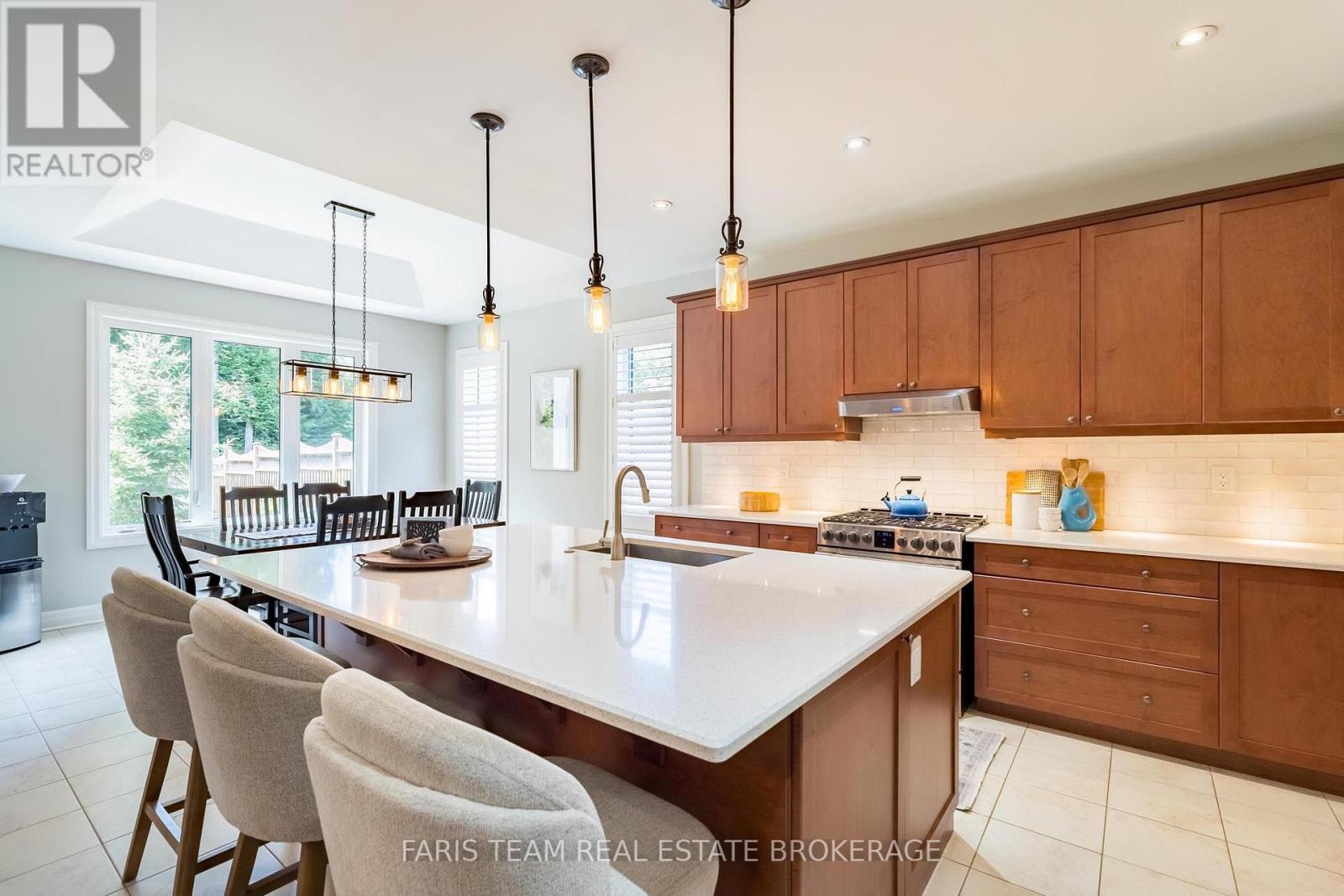 17 Fawnbrook Court, Bracebridge, Ontario  P1L 0A3 - Photo 8 - X13633496
