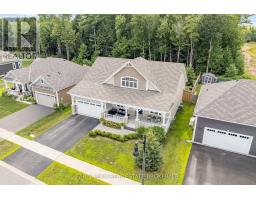 17 FAWNBROOK COURT, Bracebridge, Ontario