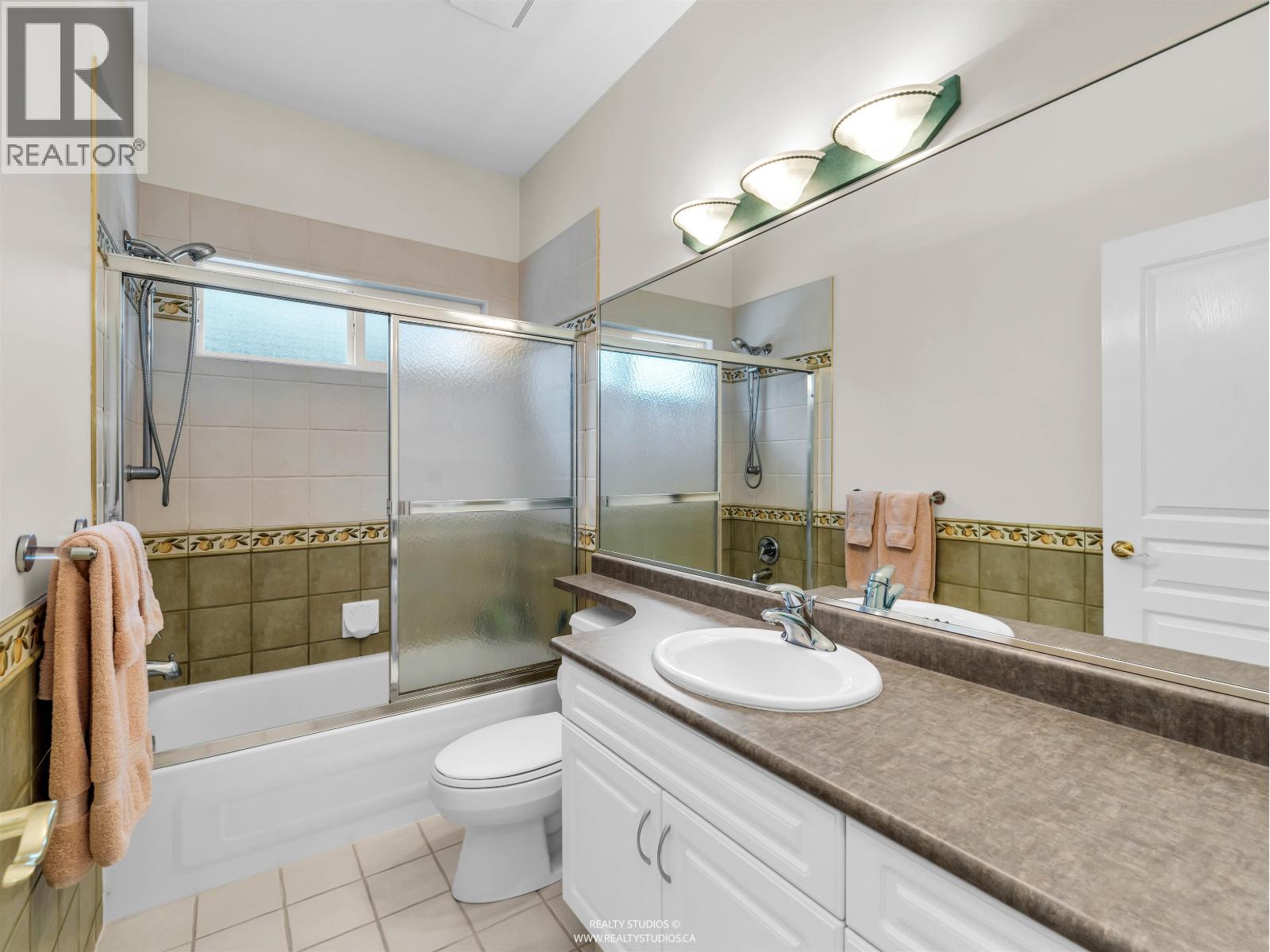 3538 Bluebonnet Road, North Vancouver, British Columbia V7R 4E1 - Photo 31 - R3141000