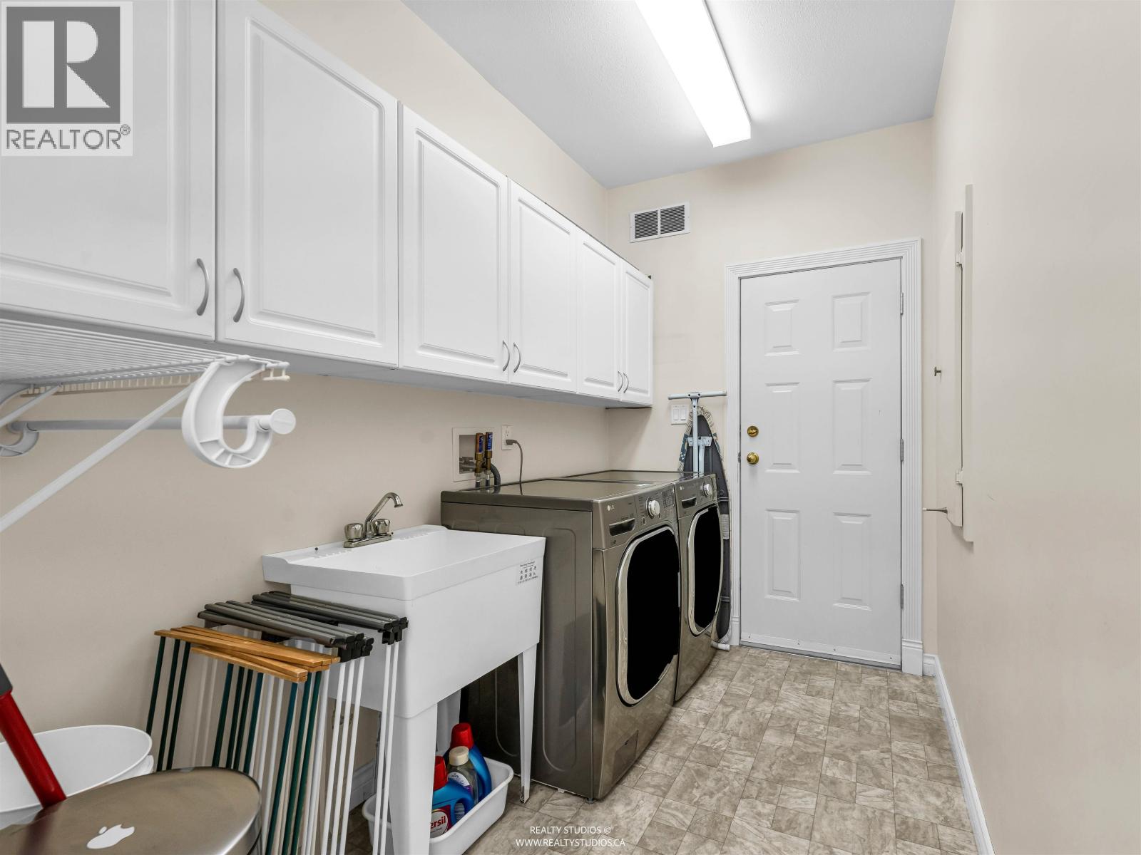 3538 Bluebonnet Road, North Vancouver, British Columbia V7R 4E1 - Photo 36 - R3141000