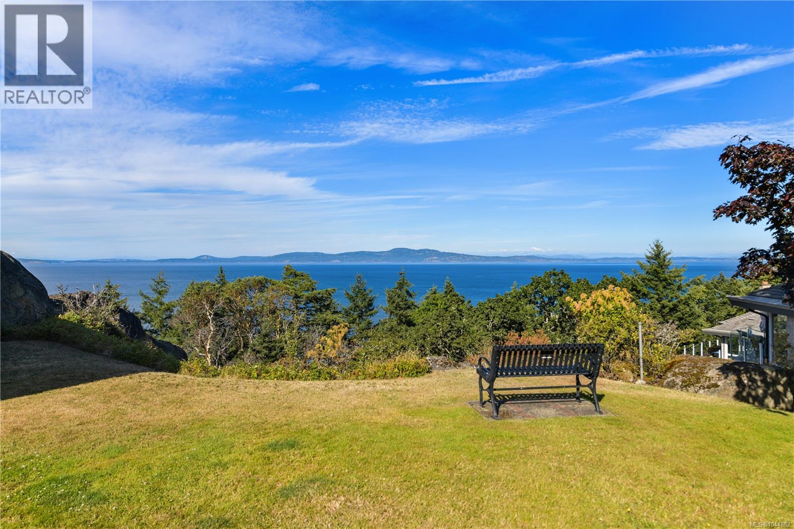 109 2829 Arbutus Rd, Saanich, British Columbia  V8N 5X5 - Photo 38 - 1044882