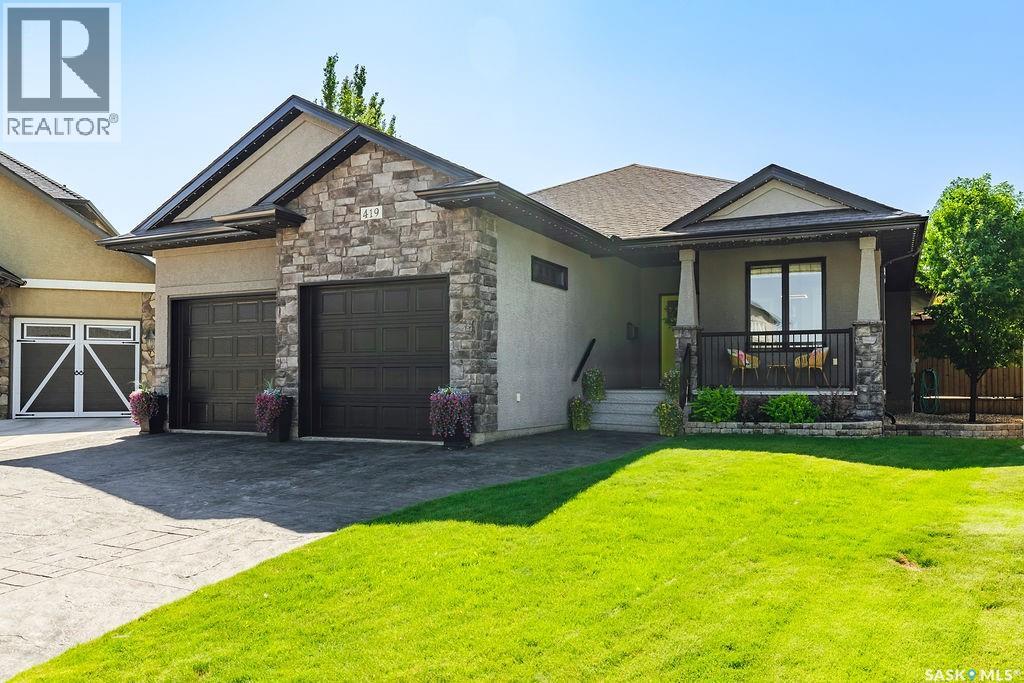 419 Paton Place, Saskatoon, Saskatchewan  S7W 0B8 - Photo 2 - SK044301