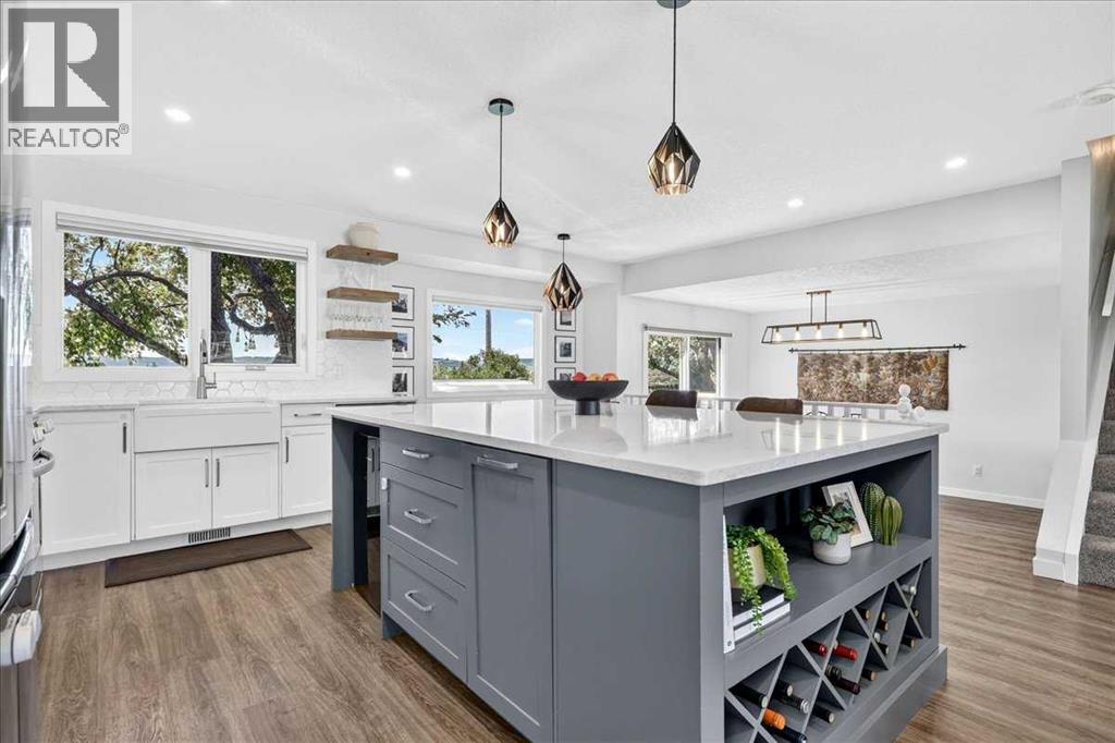 7327 Silver Springs Road NW, Calgary, Alberta  T3B 3X1 - Photo 4 - A2327082