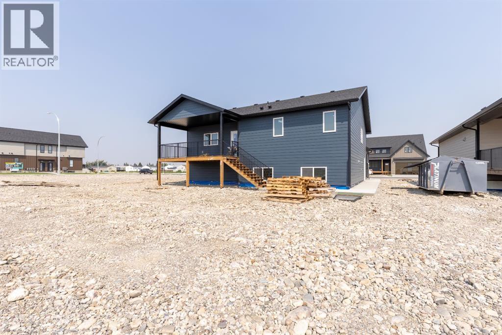 902 Willow Lane, Fort Macleod, Alberta  T0L 0Z0 - Photo 3 - A2327404