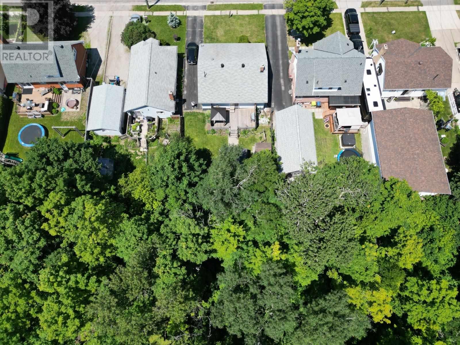 549 Morrison Ave, Sault Ste. Marie, Ontario  P6B 3Z7 - Photo 38 - SM261849