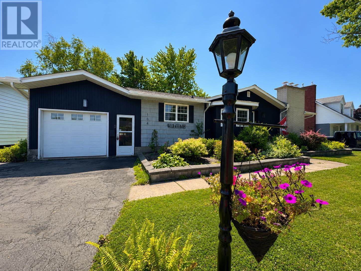 164 Palace, Sault Ste. Marie, Ontario