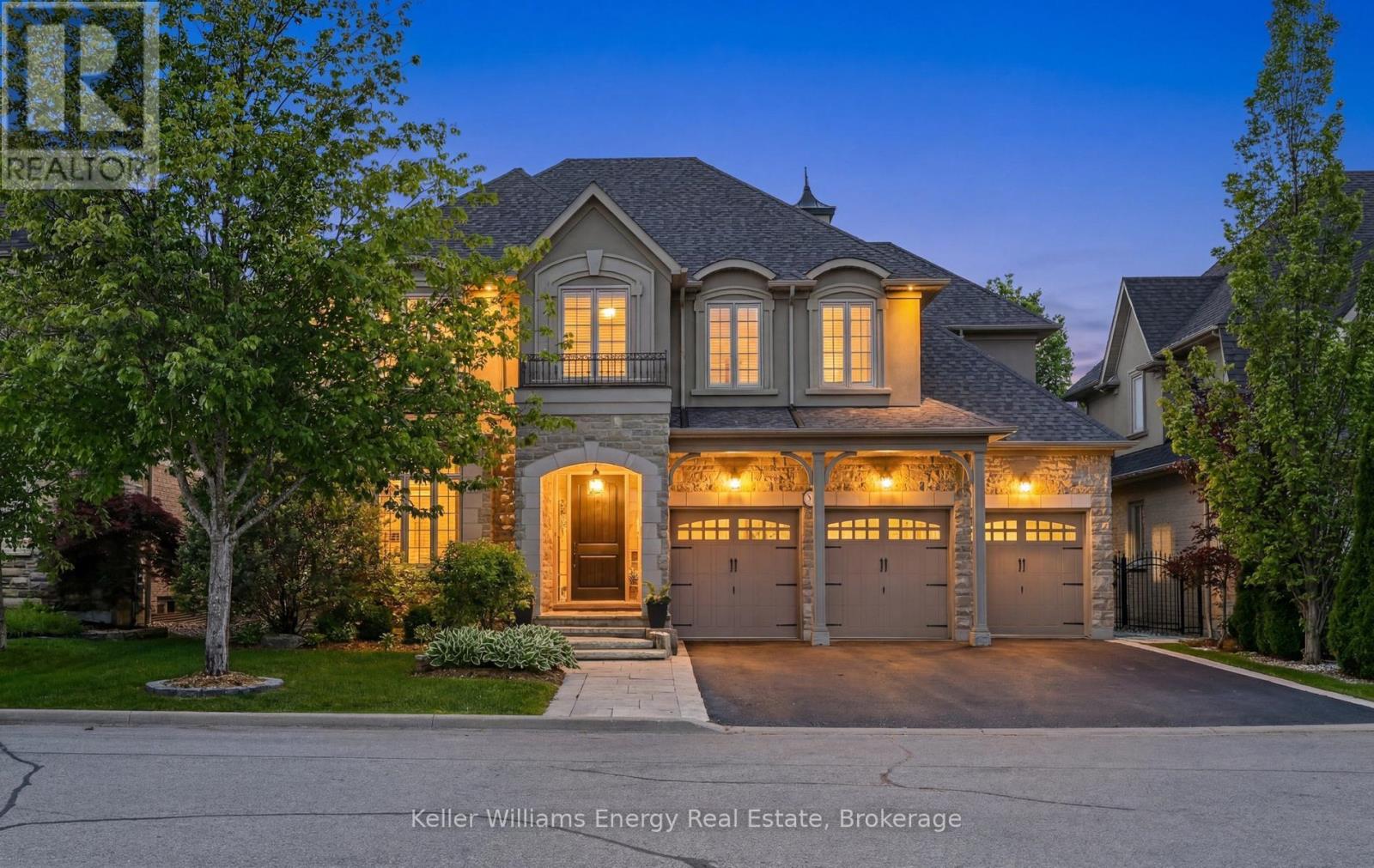 7 WOODINGTON COURT, Whitby, Ontario