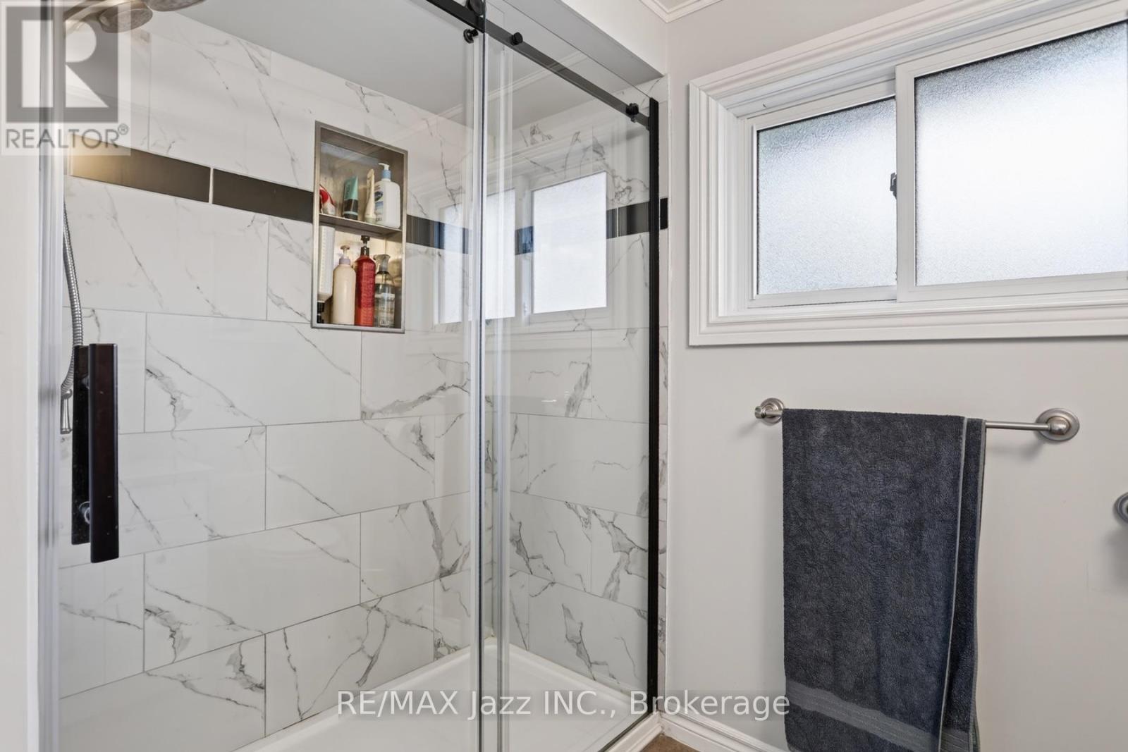 330 Waverly Street N, Oshawa, Ontario L1J 5W1 - Photo 23 - E13633910