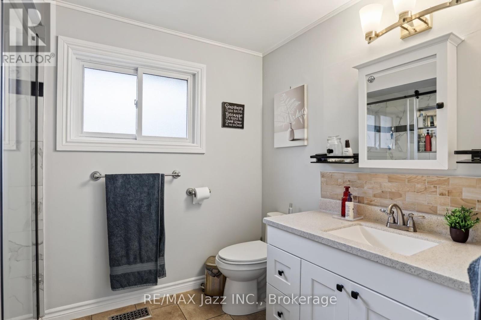 330 Waverly Street N, Oshawa, Ontario L1J 5W1 - Photo 36 - E13633910