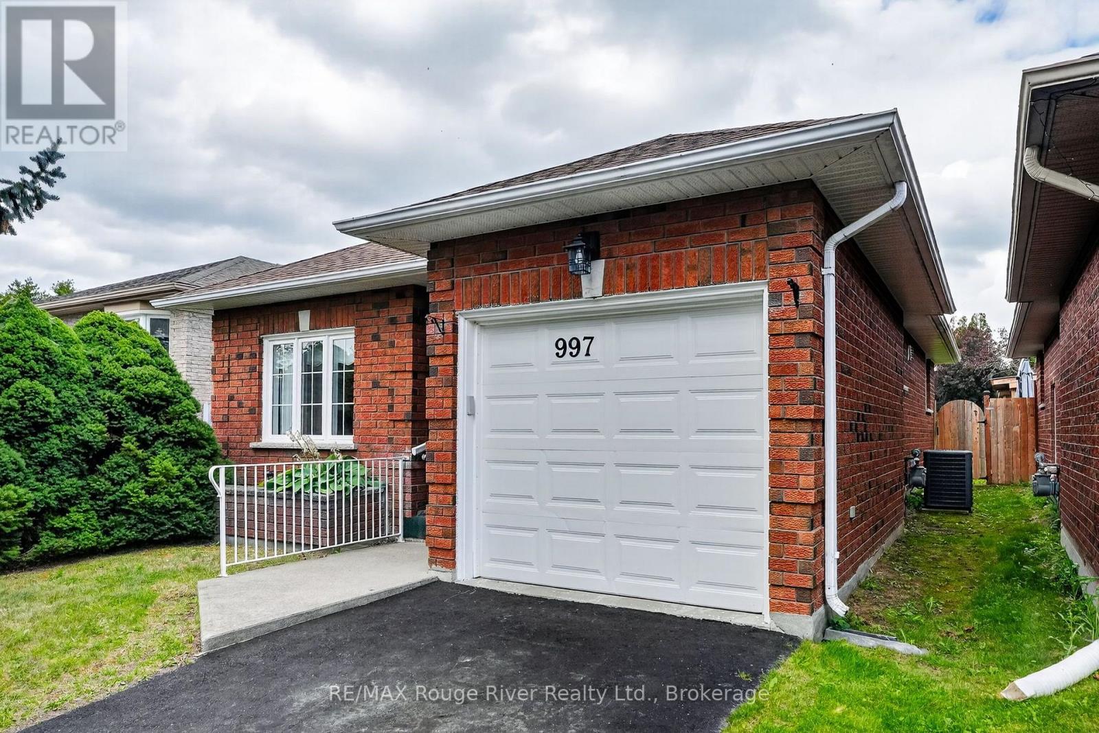 997 Field Court, Cobourg, Ontario  K9A 5M9 - Photo 2 - X13633850