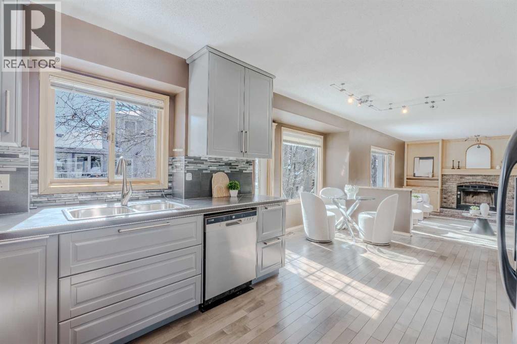 135 Canterbury Court SW, Calgary, Alberta  T2W 6C1 - Photo 11 - A2313631