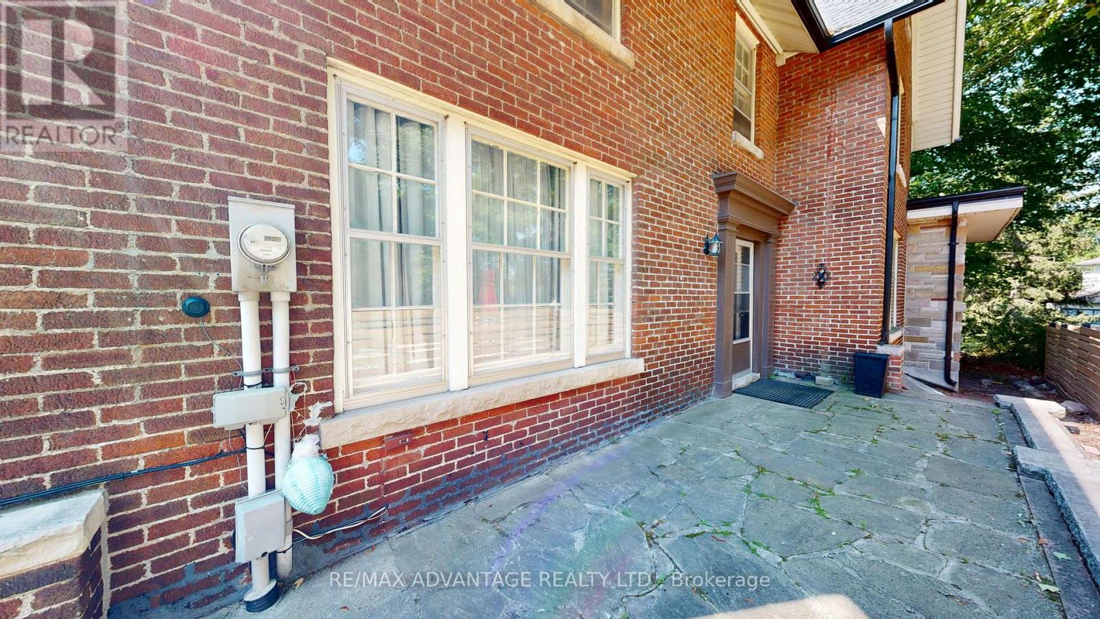 4 Farley Place, St. Thomas, Ontario  N5R 3E5 - Photo 6 - X13633692