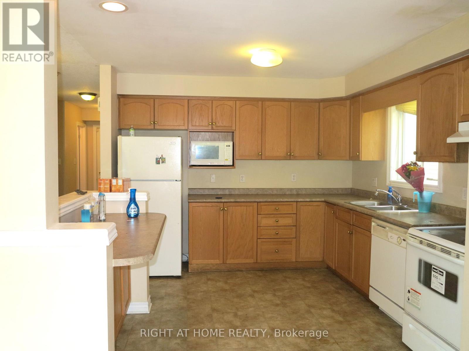 692 Oakcrossing Road, London North, Ontario  N6H 5V9 - Photo 7 - X13633788