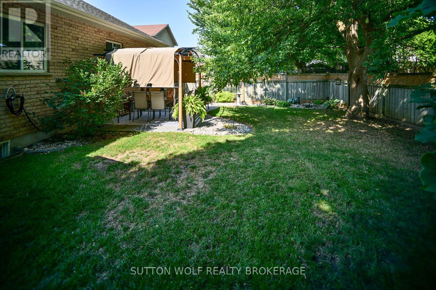 95 Middlesex Drive, Strathroy-Caradoc, Ontario  N7G 4G5 - Photo 10 - X13633846