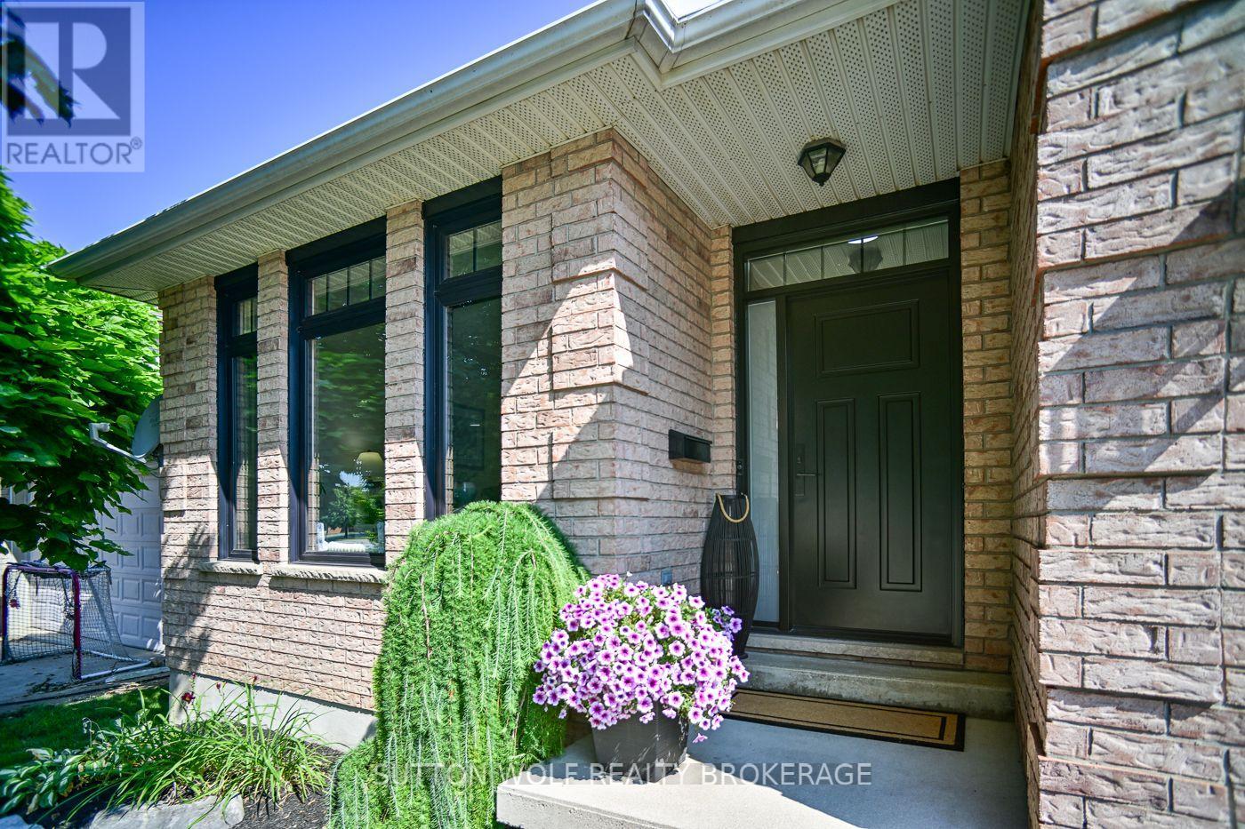 95 Middlesex Drive, Strathroy-Caradoc, Ontario  N7G 4G5 - Photo 5 - X13633846