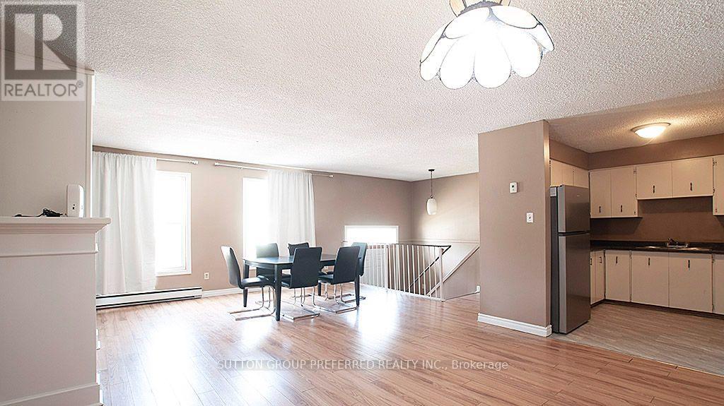 56 Gunn Street, London North, Ontario  N6G 1C7 - Photo 3 - X13633932