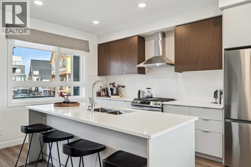 132 Quesnay Wood Link SW, Calgary, Alberta  T3E 8H6 - Photo 7 - A2319355