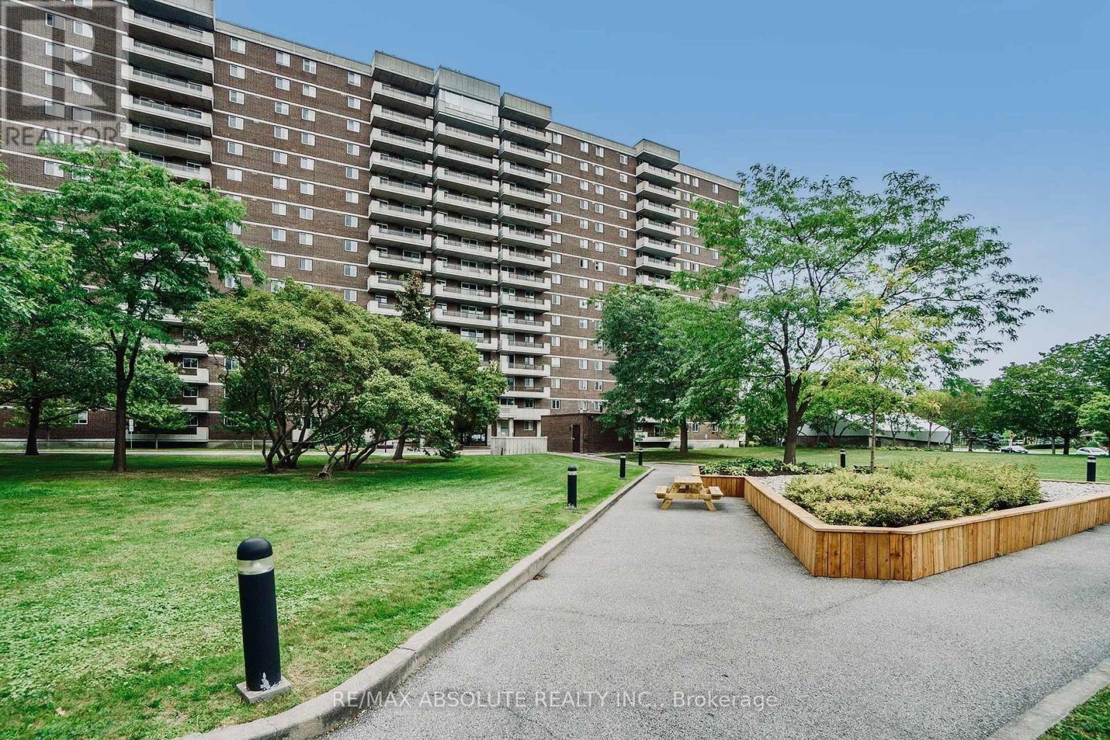 Welcome to this beautifully maintained 2-bedroom, 2-bathroom condo in the highly desirable community of Playfair Park. Move-in ready and thoughtfully updated throughout, this exceptional space offers modern comfort, quality finishes, and effortless living. The stunning kitchen, fully refreshed with a blend of style & functionality, featuring granite countertops, custom cabinetry and newer appliances within the recent years, including a 3-door refrigerator, microwave hood fan. The spacious primary bedroom offers a walk-through closet with endless opportunities for organizing and a private 3-piece ensuite. The versatile second bedroom is perfect for a home office, guest room, or flexible living space. Ideally situated next to Grasshopper Hill Park and just minutes from The Ottawa Hospital General Campus and the Children's Hospital of Eastern Ontario, this location offers outstanding convenience in a tranquil setting. Residents enjoy an impressive selection of amenities, including a fitness centre, weight room, workshop, party room, games room, sauna, and library. Underground parking is included, with ample visitor parking conveniently located at the rear of the building. Set within a well-managed, smoke-free, pet-free condominium, this home offers a rare opportunity to enjoy low-maintenance living in one of Ottawa's most established and sought-after neighbourhoods. Perfect for buyers seeking comfort, convenience, and exceptional quality in a move-in-ready space. Some pictures were virtually staged, Book your viewing today! (id:48254)