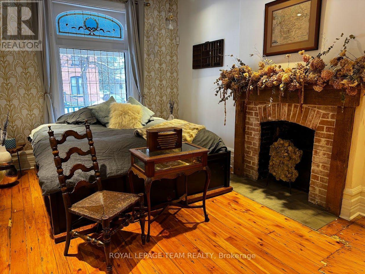 1 - 620 Cooper Street, Ottawa, Ontario  K1R 5J2 - Photo 2 - X13633884