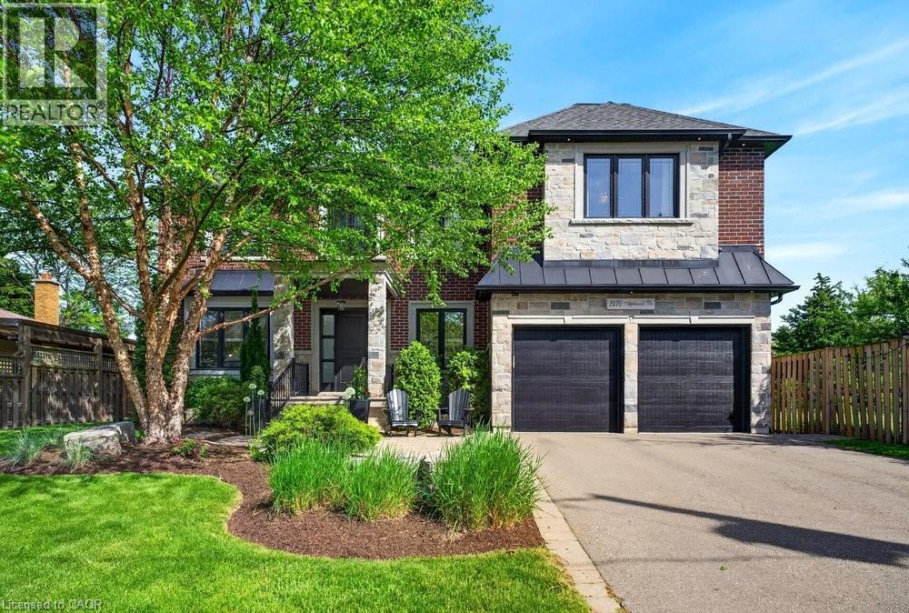 2470 APPLEWOOD Drive, Oakville, Ontario