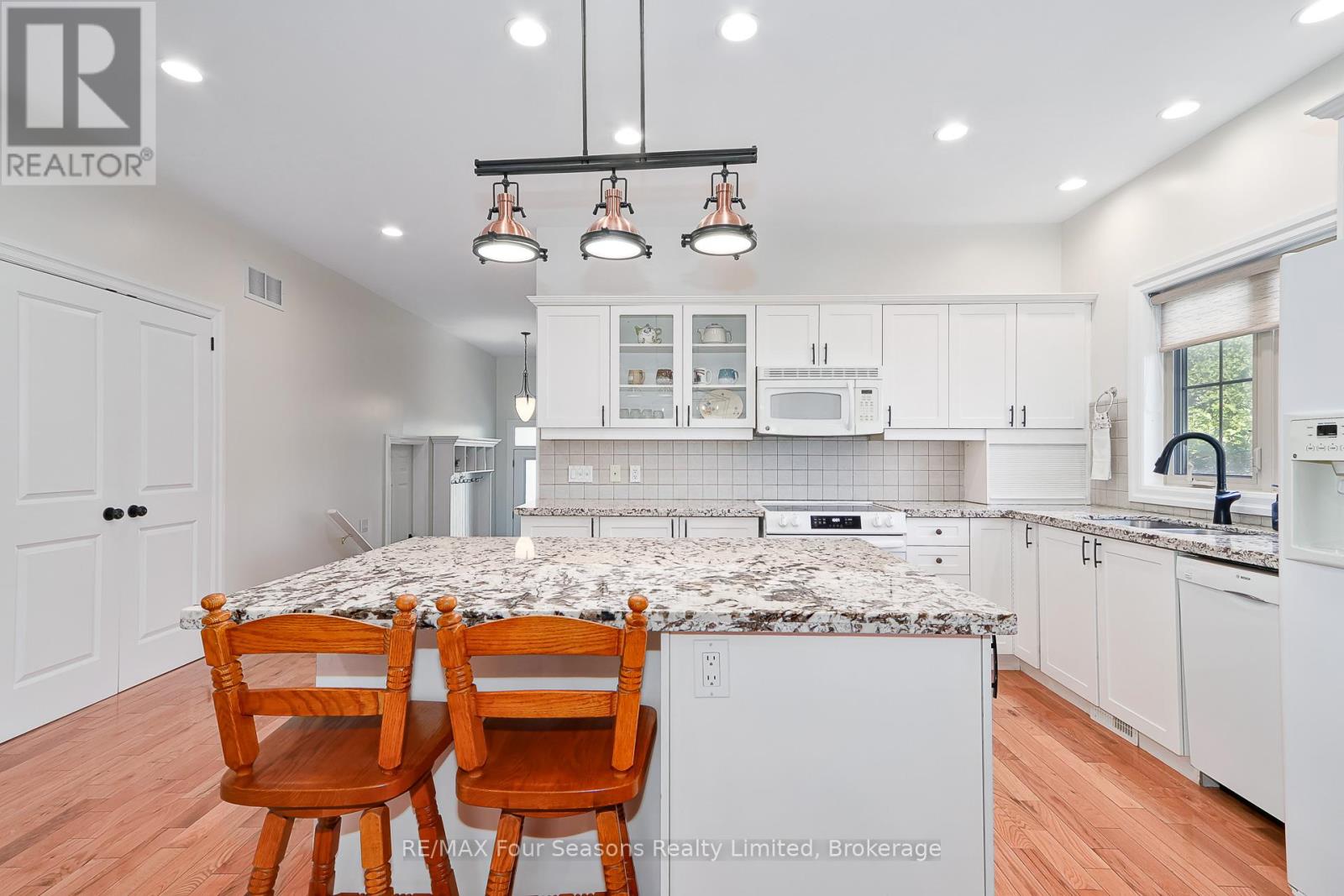 121 Elm Street, Collingwood, Ontario  L9Y 3J3 - Photo 14 - S13243482