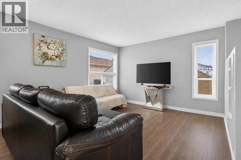4 Hunterhorn Gate NE, Calgary, Alberta  T2K 6H3 - Photo 6 - A2332466