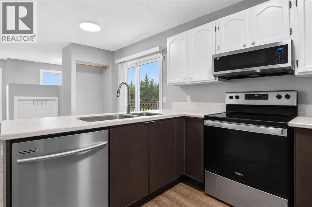 4 Hunterhorn Gate NE, Calgary, Alberta  T2K 6H3 - Photo 12 - A2332466