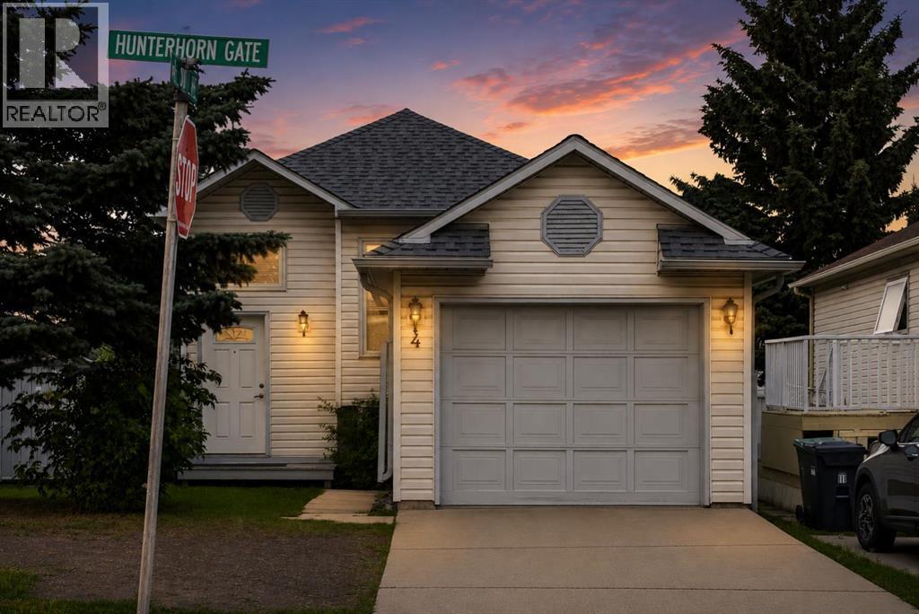 4 Hunterhorn Gate NE, Calgary, Alberta