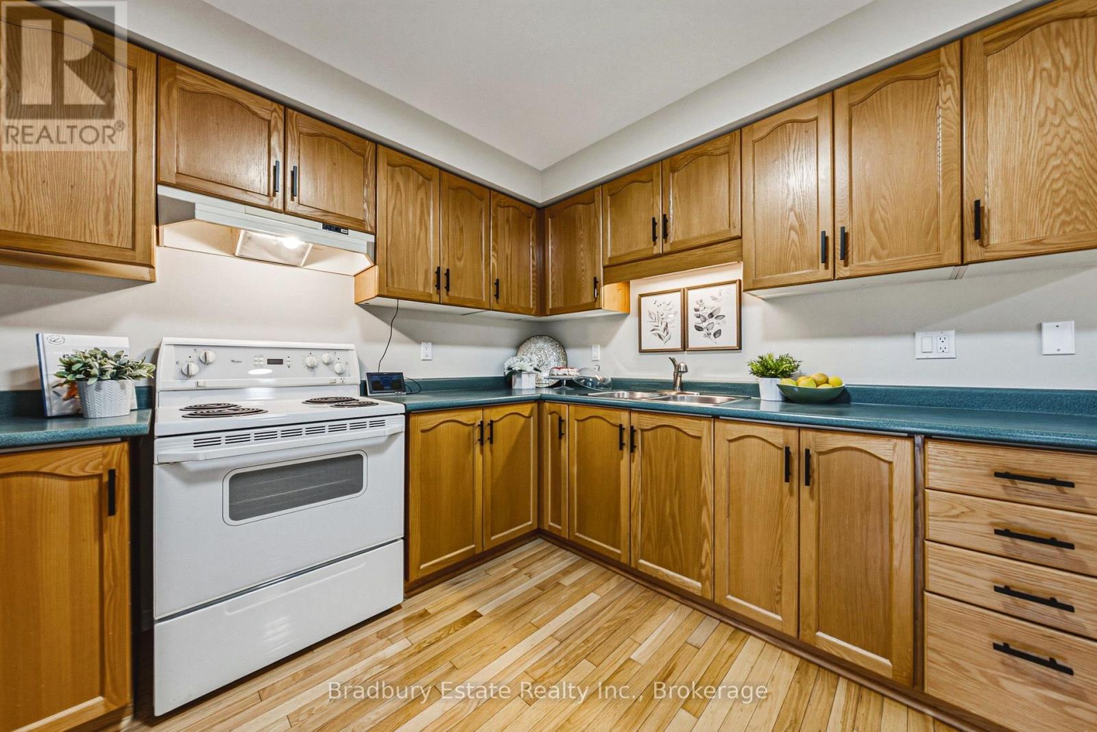 23 - 20 Kitty Murray Lane, Hamilton, Ontario  L9K 1L7 - Photo 6 - X13633638